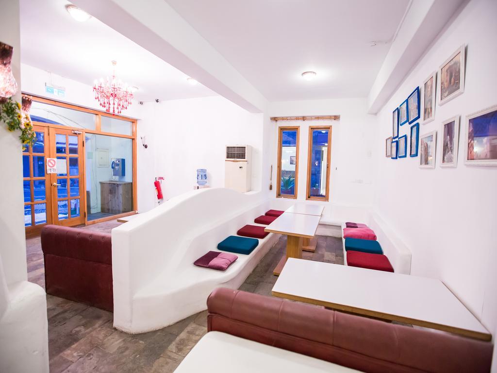 Rainbowtown Hotel Hualien Buitenkant foto